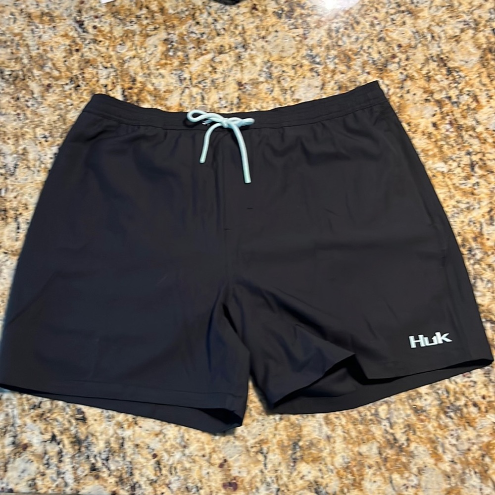 Women’s Huk Shorts-Capers Volley 5.5”